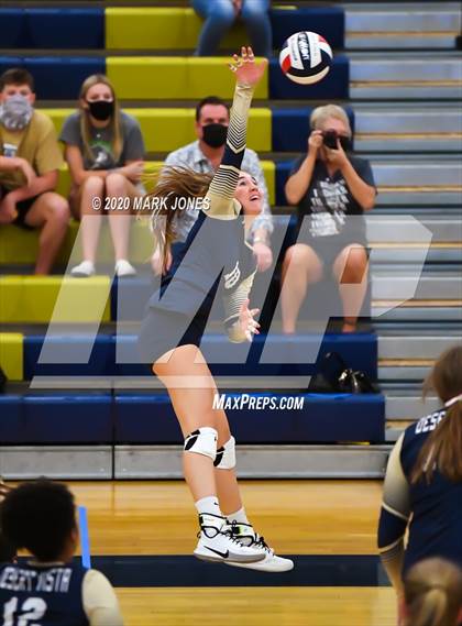 Thumbnail 3 in Mountain Pointe @ Desert Vista photogallery.