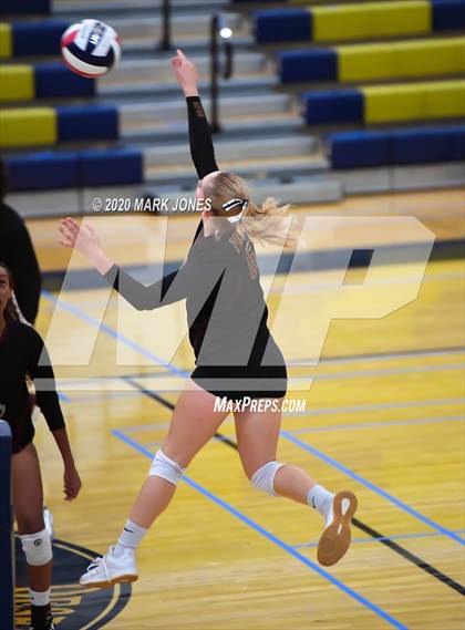 Thumbnail 2 in Mountain Pointe @ Desert Vista photogallery.