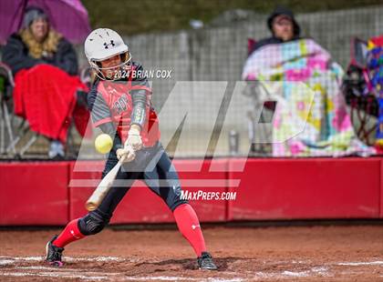 Thumbnail 1 in Flippin vs Green Forest (AAA 3A-1 District Tournament) photogallery.