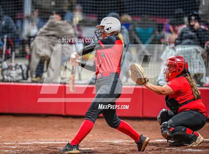Thumbnail 2 in Flippin vs Green Forest (AAA 3A-1 District Tournament) photogallery.