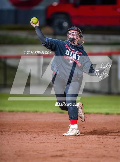 Thumbnail 2 in Flippin vs Green Forest (AAA 3A-1 District Tournament) photogallery.