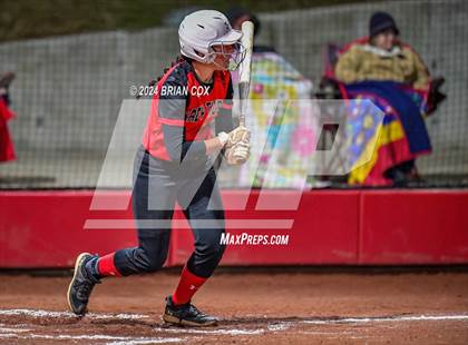 Thumbnail 2 in Flippin vs Green Forest (AAA 3A-1 District Tournament) photogallery.