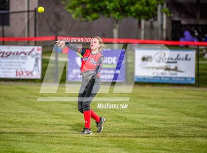 Thumbnail 3 in Flippin vs Green Forest (AAA 3A-1 District Tournament) photogallery.