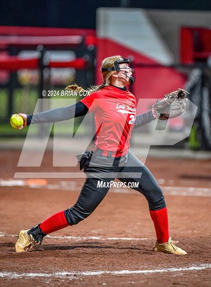 Thumbnail 1 in Flippin vs Green Forest (AAA 3A-1 District Tournament) photogallery.