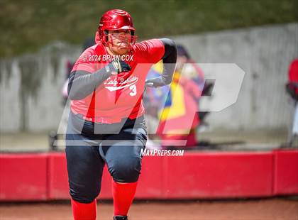 Thumbnail 3 in Flippin vs Green Forest (AAA 3A-1 District Tournament) photogallery.