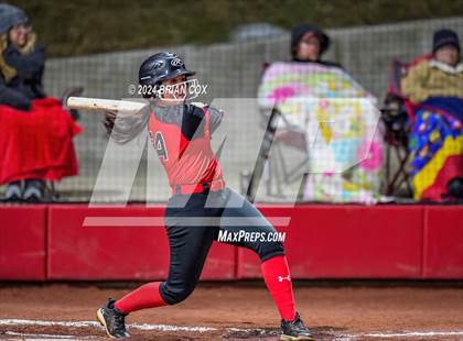 Thumbnail 2 in Flippin vs Green Forest (AAA 3A-1 District Tournament) photogallery.