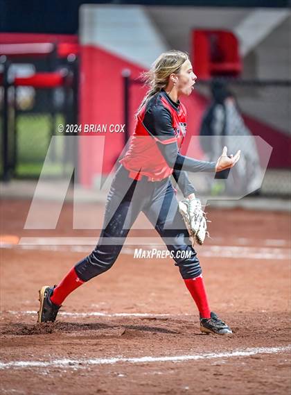 Thumbnail 2 in Flippin vs Green Forest (AAA 3A-1 District Tournament) photogallery.
