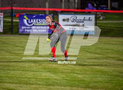 Thumbnail 2 in Flippin vs Green Forest (AAA 3A-1 District Tournament) photogallery.