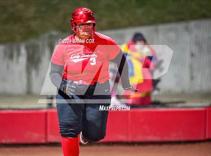 Thumbnail 2 in Flippin vs Green Forest (AAA 3A-1 District Tournament) photogallery.