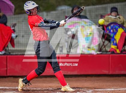 Thumbnail 2 in Flippin vs Green Forest (AAA 3A-1 District Tournament) photogallery.