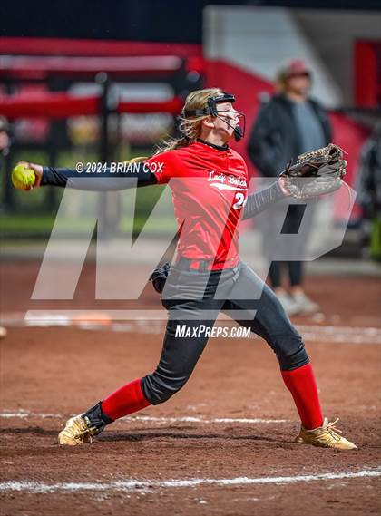 Thumbnail 3 in Flippin vs Green Forest (AAA 3A-1 District Tournament) photogallery.