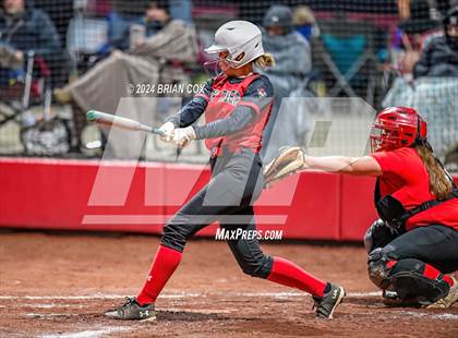 Thumbnail 3 in Flippin vs Green Forest (AAA 3A-1 District Tournament) photogallery.