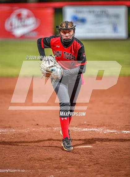 Thumbnail 3 in Flippin vs Green Forest (AAA 3A-1 District Tournament) photogallery.