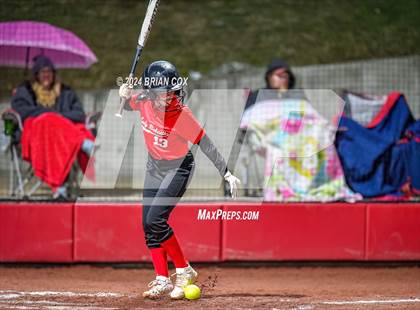Thumbnail 3 in Flippin vs Green Forest (AAA 3A-1 District Tournament) photogallery.