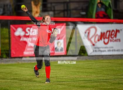 Thumbnail 2 in Flippin vs Green Forest (AAA 3A-1 District Tournament) photogallery.