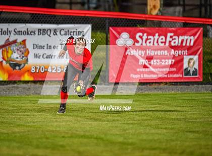 Thumbnail 2 in Flippin vs Green Forest (AAA 3A-1 District Tournament) photogallery.