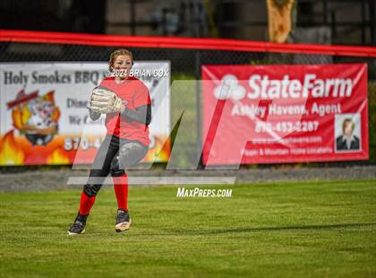 Thumbnail 1 in Flippin vs Green Forest (AAA 3A-1 District Tournament) photogallery.