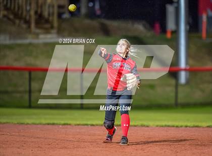 Thumbnail 1 in Flippin vs Green Forest (AAA 3A-1 District Tournament) photogallery.