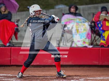 Thumbnail 2 in Flippin vs Green Forest (AAA 3A-1 District Tournament) photogallery.