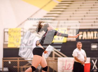 Thumbnail 2 in Kaufman vs. Princeton (UIL 4A Bi-District Playoff) photogallery.