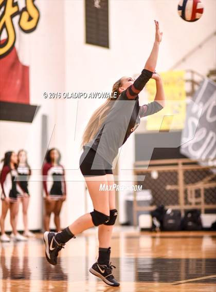 Thumbnail 3 in Kaufman vs. Princeton (UIL 4A Bi-District Playoff) photogallery.