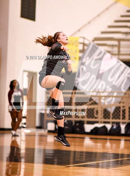 Thumbnail 1 in Kaufman vs. Princeton (UIL 4A Bi-District Playoff) photogallery.