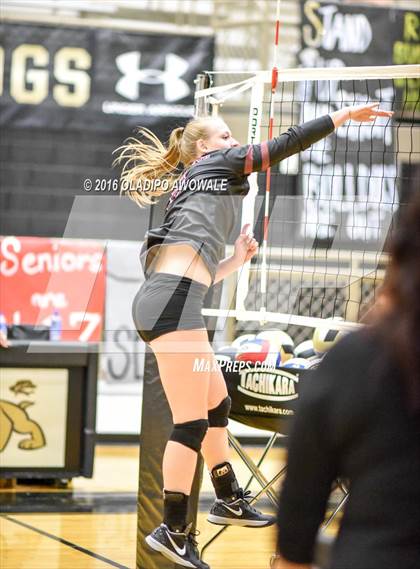 Thumbnail 3 in Kaufman vs. Princeton (UIL 4A Bi-District Playoff) photogallery.