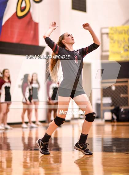Thumbnail 2 in Kaufman vs. Princeton (UIL 4A Bi-District Playoff) photogallery.