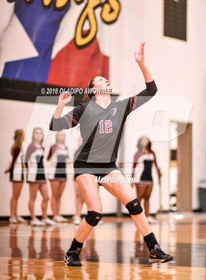 Thumbnail 3 in Kaufman vs. Princeton (UIL 4A Bi-District Playoff) photogallery.