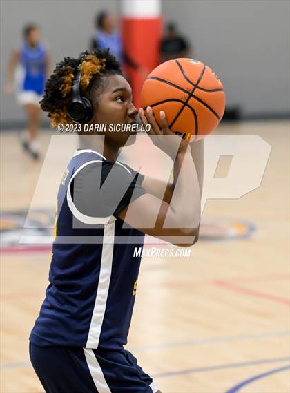 Thumbnail 1 in Shabach Christian Academy vs. Grind Prep (Nike Tournament of Champions) photogallery.