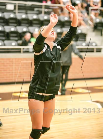 Thumbnail 2 in Wylie Vs Waxahachie (UIL 4A Regional Quarterfinal) photogallery.