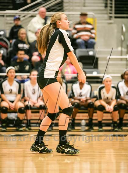 Thumbnail 1 in Wylie Vs Waxahachie (UIL 4A Regional Quarterfinal) photogallery.