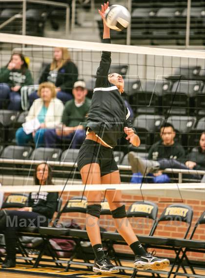 Thumbnail 1 in Wylie Vs Waxahachie (UIL 4A Regional Quarterfinal) photogallery.