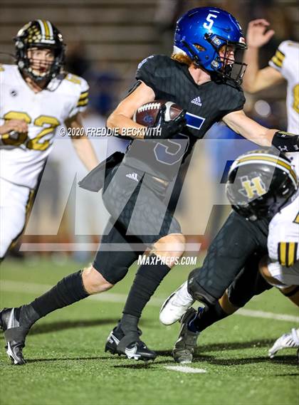Thumbnail 2 in Gunter vs. Henrietta (UIL 3A D2 Area) photogallery.