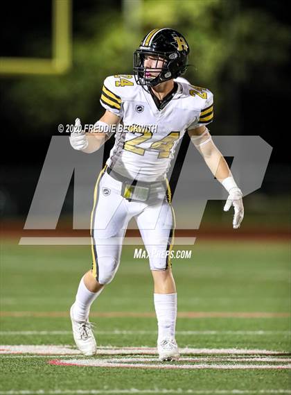 Thumbnail 2 in Gunter vs. Henrietta (UIL 3A D2 Area) photogallery.