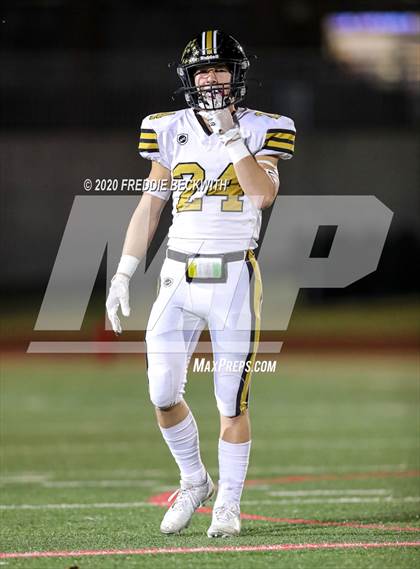 Thumbnail 3 in Gunter vs. Henrietta (UIL 3A D2 Area) photogallery.