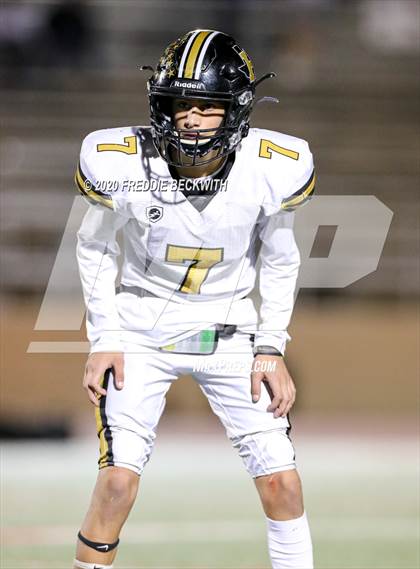 Thumbnail 2 in Gunter vs. Henrietta (UIL 3A D2 Area) photogallery.