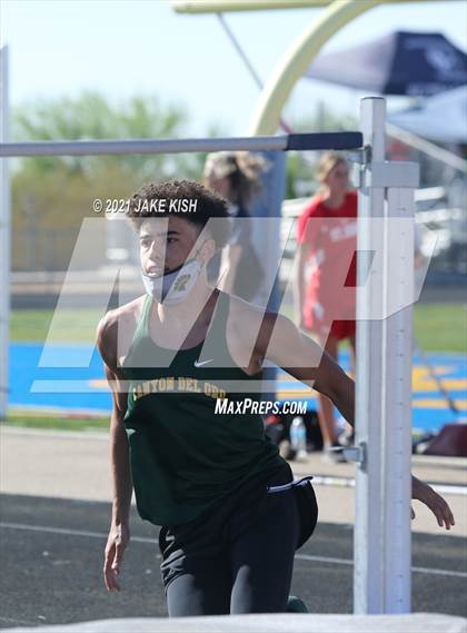 Thumbnail 2 in  6th Annual Marana Invitational photogallery.