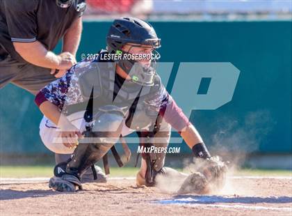 Thumbnail 1 in Floresville vs. Ray (UIL 5A Bi-district Playoffs) photogallery.