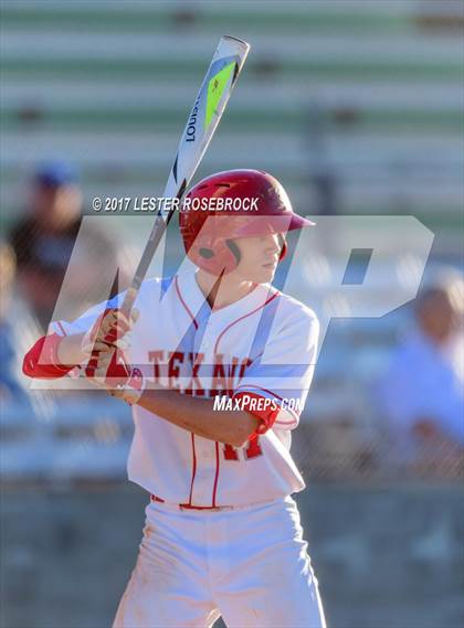 Thumbnail 2 in Floresville vs. Ray (UIL 5A Bi-district Playoffs) photogallery.