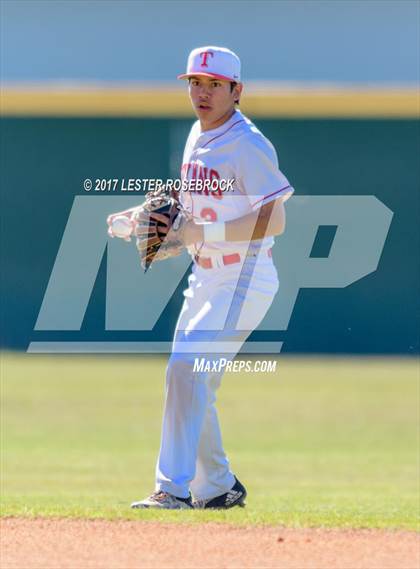Thumbnail 2 in Floresville vs. Ray (UIL 5A Bi-district Playoffs) photogallery.