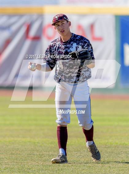 Thumbnail 3 in Floresville vs. Ray (UIL 5A Bi-district Playoffs) photogallery.
