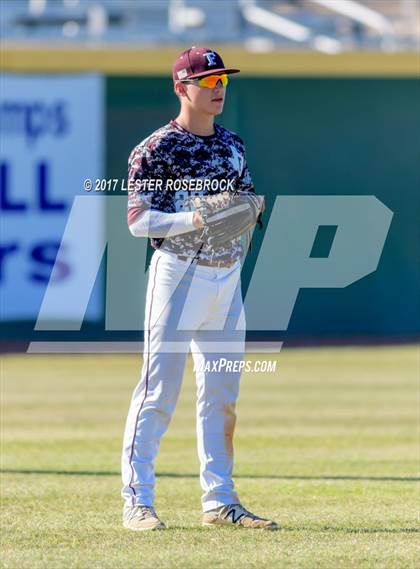 Thumbnail 1 in Floresville vs. Ray (UIL 5A Bi-district Playoffs) photogallery.