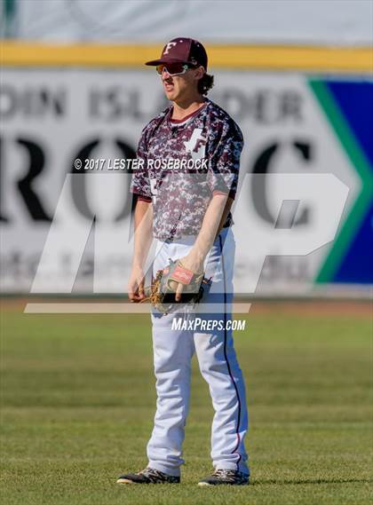 Thumbnail 3 in Floresville vs. Ray (UIL 5A Bi-district Playoffs) photogallery.