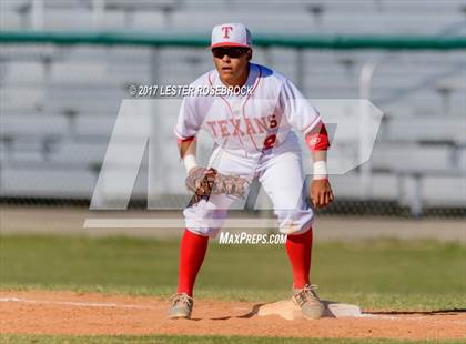 Thumbnail 3 in Floresville vs. Ray (UIL 5A Bi-district Playoffs) photogallery.