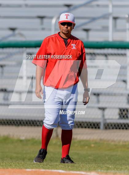 Thumbnail 3 in Floresville vs. Ray (UIL 5A Bi-district Playoffs) photogallery.