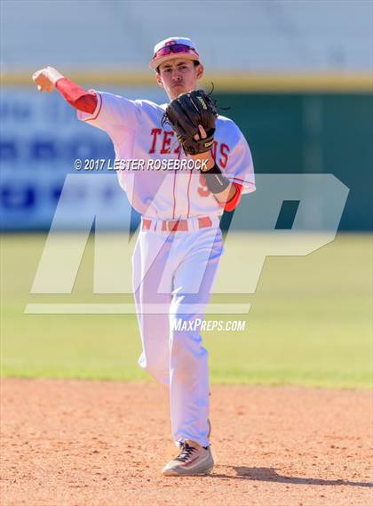 Thumbnail 3 in Floresville vs. Ray (UIL 5A Bi-district Playoffs) photogallery.