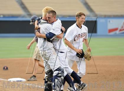 Thumbnail 2 in Temecula Valley vs. Cypress (CIF-SS D2 Final) photogallery.