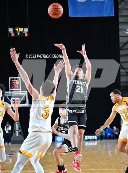 Thumbnail 2 in O'Dea vs. Mountlake Terrace (WIAA State Quarterfinal) photogallery.