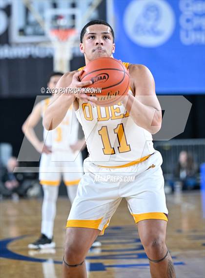 Thumbnail 2 in O'Dea vs. Mountlake Terrace (WIAA State Quarterfinal) photogallery.
